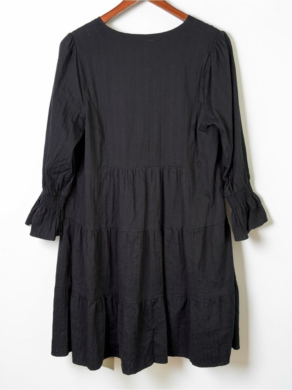 J. Jill Black Textured Tiered Peasant Dress V-Neck Boho Shabby Chic M - Picture 2 of 8